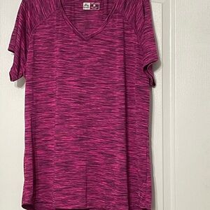 Woman’s plus size athletic shirt 3X new